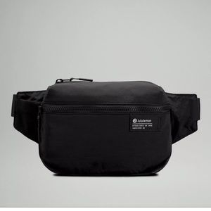 Lulu Lemon Clean Lines Belt Bag